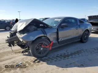 2013 Ford Mustang V6 with VIN 1ZVBP8AMXD5269052, listed as a Copart auction lot 87632855 with 0 mi miles and Salvage Title. Bid and sale history available at carsss.com. Image 1.