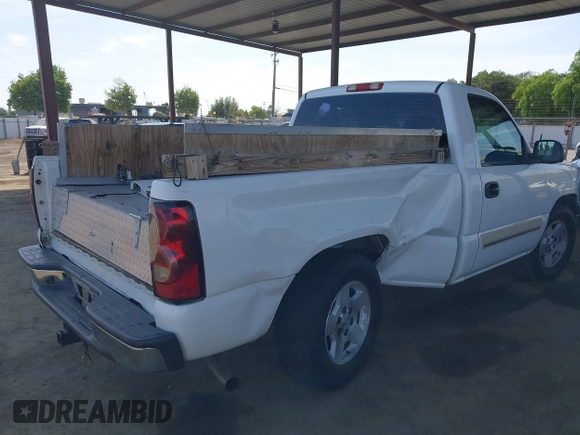 2005 Chevrolet Silverado 1500 Work Truck with VIN 1GCEC14V75Z152255, listed as a IAAI auction lot 42029731 with 270,545 mi miles. Bid and sale history available at carsss.com. Image 4.