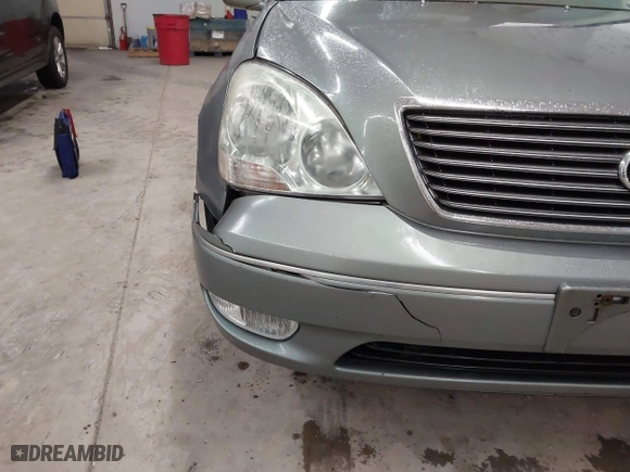 2002 Lexus LS 430 with VIN JTHBN30F620063279, listed as a IAAI auction lot 41667365 with 181,688 mi miles. Bid and sale history available at carsss.com. Image 13.