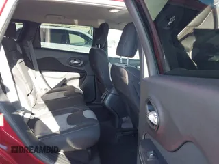 2017 Jeep Cherokee Altitude с VIN 1C4PJLAB0HW507616, выставлен на аукционе IAAI как лот 42820599 с пробегом 61 058 миль миль и . История ставок и продаж доступна на DreamBid. Изображение 8.