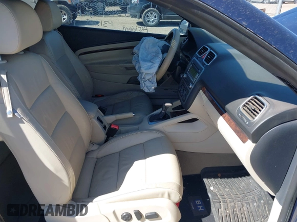 2007 Volkswagen Eos 2.0T with VIN WVWFA71F17V005014, listed as a IAAI auction lot 41735760 with 150,119 mi miles and . Bid and sale history available at DreamBid. Image 5.