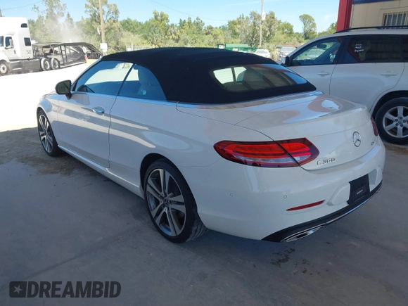 2020 Mercedes-Benz C 300 with VIN WDDWK8EB4LF949734, listed as a IAAI auction lot 41850975 with 25,463 mi miles and . Bid and sale history available at DreamBid. Image 3.