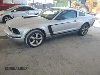 2005 Ford Mustang Deluxe z VIN 1ZVFT80N655102311, wystawiony jako Copart lot #64071685 z przebiegiem 147 413 mil mil oraz Szkoda całkowita • Salvage title. Historia ofert i sprzedaży dostępna na DreamBid. Obrazek 1.