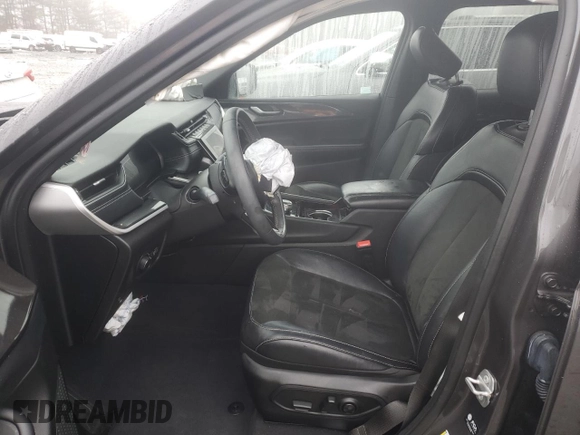 2023 Jeep Grand Cherokee Laredo z VIN 1C4RJKAG4P8738939, wystawiony jako Copart lot #45289505 z przebiegiem Nie podano mil oraz Szkoda całkowita • Salvage title. Historia ofert i sprzedaży dostępna na DreamBid. Obrazek 7.