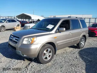 2007 Honda Pilot EX-L with VIN 5FNYF28537B024558, listed as a IAAI auction lot 41806196 with 196,256 mi miles. Bid and sale history available at carsss.com. Image 17.