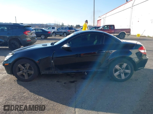 2006 Mercedes-Benz SLK 280 z VIN WDBWK54F66F114895, wystawiony jako IAAI lot #41409991 z przebiegiem 128 962 mil mil oraz . Historia ofert i sprzedaży dostępna na DreamBid. Obrazek 14.