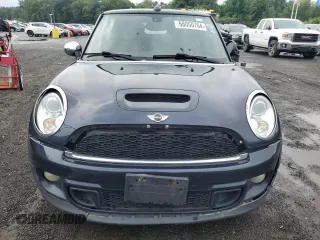 2012 MINI Convertible S z VIN WMWZP3C53CT550188, wystawiony jako Copart lot #88769895 z przebiegiem 130 696 mil mil oraz Nie do naprawy • Non repairable. Historia ofert i sprzedaży dostępna na DreamBid. Obrazek 5.