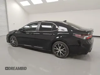 2022 Toyota Camry SE with VIN 4T1G11AK2NU698835, listed as a Copart auction lot 53816855 with 61,183 mi miles and Clean Title. Bid and sale history available at DreamBid. Image 2.