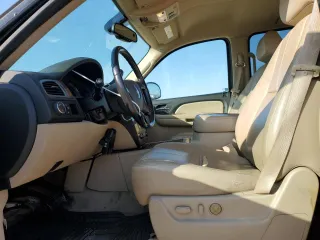 2008 Chevrolet Suburban LTZ with VIN 3GNFC16008G170503, listed as a Copart auction lot 78436104 with 225,909 mi miles and Salvage Title. Bid and sale history available at carsss.com. Image 7.