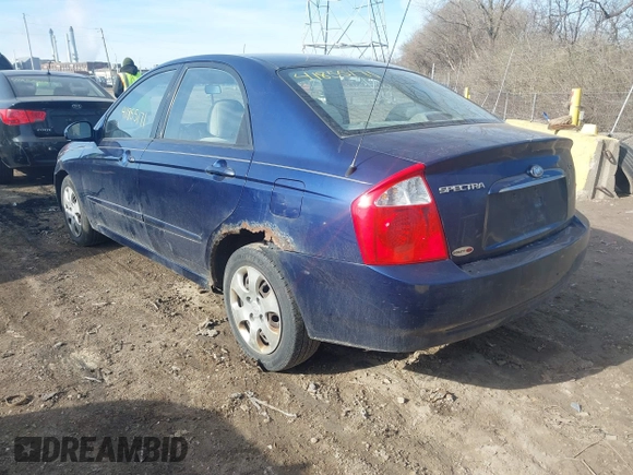 2006 Kia Spectra EX with VIN KNAFE121365221138, listed as a IAAI auction lot 41855171 with 158,425 mi miles. Bid and sale history available at carsss.com. Image 3.