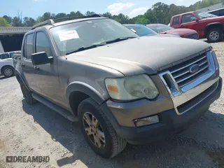 2007 Ford Explorer Sport Trac XLT with VIN 1FMEU31K97UA28843, listed as a IAAI auction lot 42066888 with 407,707 mi miles. Bid and sale history available at carsss.com. Image 1.