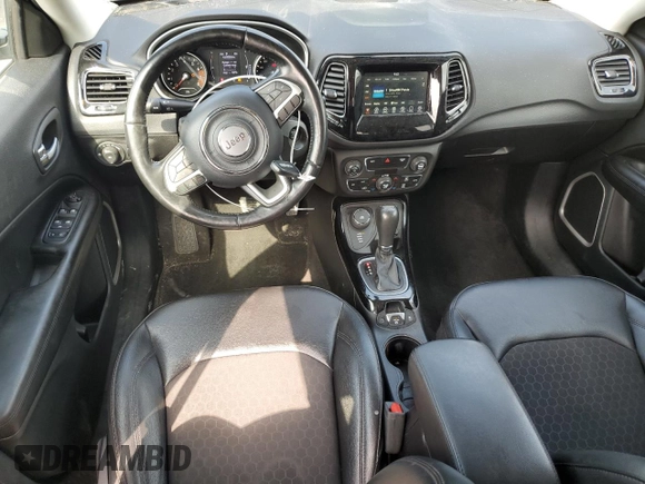 2020 Jeep Compass Latitude с VIN 3C4NJDBBXLT112417, выставлен на аукционе Copart как лот 62770825 с пробегом 56 470 миль миль и Списание • Salvage title. История ставок и продаж доступна на DreamBid. Изображение 8.
