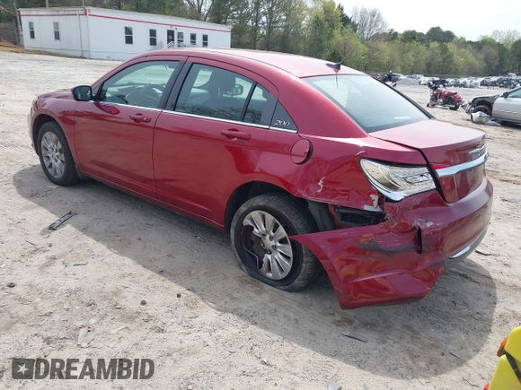 2014 Chrysler 200 LX z VIN 1C3CCBAB1EN209312, wystawiony jako IAAI lot #41932302 z przebiegiem 143 335 mil mil oraz . Historia ofert i sprzedaży dostępna na DreamBid. Obrazek 3.