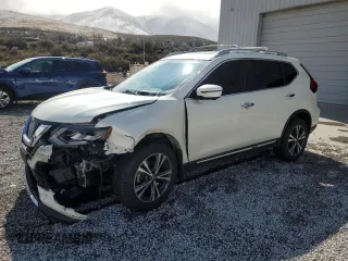 2017 Nissan Rogue SL with VIN 5N1AT2MV1HC814886, listed as a Copart auction lot 51322715 with 84,656 mi miles and Salvage Title. Bid and sale history available at carsss.com. Image 1.