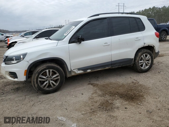 2015 Volkswagen Tiguan S z VIN WVGAV7AX7FW602499, wystawiony jako Copart lot #45453975 z przebiegiem 82 064 mil mil oraz Szkoda całkowita • Salvage title. Historia ofert i sprzedaży dostępna na DreamBid. Obrazek 1.