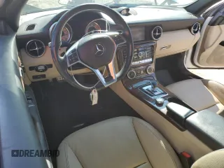 2016 Mercedes-Benz SLK 300 z VIN WDDPK3JA4GF124867, wystawiony jako Copart lot #72074294 z przebiegiem 55 792 mil mil oraz Szkoda całkowita • Salvage title. Historia ofert i sprzedaży dostępna na DreamBid. Obrazek 8.