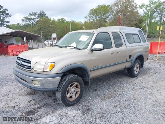 2002 Toyota Tundra SR5 with VIN 5TBBT44112S292924, listed as a IAAI auction lot 41958993 with 216,550 mi miles. Bid and sale history available at carsss.com. Image 2.