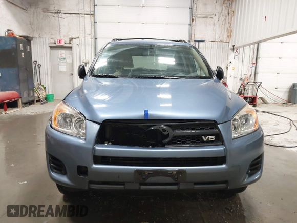2009 Toyota RAV4 with VIN JTMBK33V29D006223, listed as a IAAI auction lot 41956112 with 96,138 mi miles. Bid and sale history available at carsss.com. Image 12.