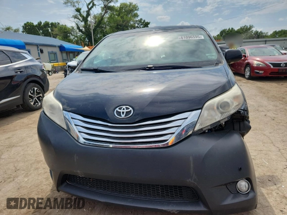 2011 Toyota Sienna XLE AAS with VIN 5TDYK3DC5BS081015, listed as a Copart auction lot 61096595 with 291,855 mi miles and Salvage title. Bid and sale history available at DreamBid. Image 5.