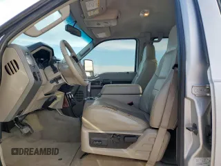 2008 Ford F-250 XL with VIN 1FTSW21R48EC48430, listed as a Copart auction lot 56991715 with 188,882 mi miles and Salvage title. Bid and sale history available at DreamBid. Image 7.