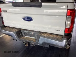 2017 Ford F-250 XL с VIN 1FT7W2A69HEE56119, выставлен на аукционе IAAI как лот 42584144 с пробегом 90 371 миль миль и . История ставок и продаж доступна на DreamBid. Изображение 32.