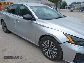 2024 Nissan Altima SV with VIN 1N4BL4DV4RN346569, listed as a IAAI auction lot 42827680 with 22,155 mi miles and . Bid and sale history available at DreamBid. Image 6.