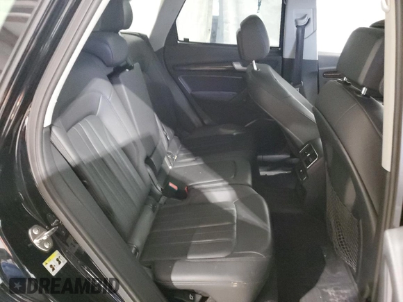 2018 Audi Q5 Premium with VIN WA1ANAFY0J2130983, listed as a Copart auction lot 43253715 with 58,158 mi miles and Clean Title. Bid and sale history available at carsss.com. Image 11.