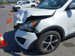 2016 Kia Sorento EX with VIN 5XYPHDA19GG133334, listed as a IAAI auction lot 41931741 with 138,051 mi miles and . Bid and sale history available at DreamBid. Image 18.