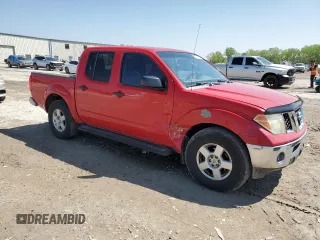 2007 Nissan Frontier SE z VIN 1N6AD07U87C453399, wystawiony jako Copart lot #54056815 z przebiegiem 177 034 mil mil oraz Szkody całkowita. Historia ofert i sprzedaży dostępna na DreamBid. Obrazek 4.