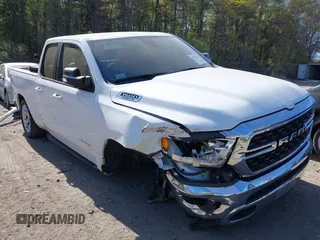2022 Ram 1500 Big Horn z VIN 1C6SRFBT1NN349629, wystawiony jako IAAI lot #42171059 z przebiegiem 62 825 mil mil oraz . Historia ofert i sprzedaży dostępna na DreamBid. Obrazek 1.