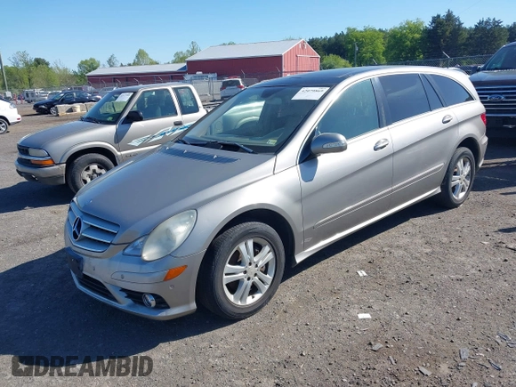 2008 Mercedes-Benz R 3.5L with VIN 4JGCB65E58A082677, listed as a IAAI auction lot 42079869 with 168,754 mi miles. Bid and sale history available at carsss.com. Image 2.