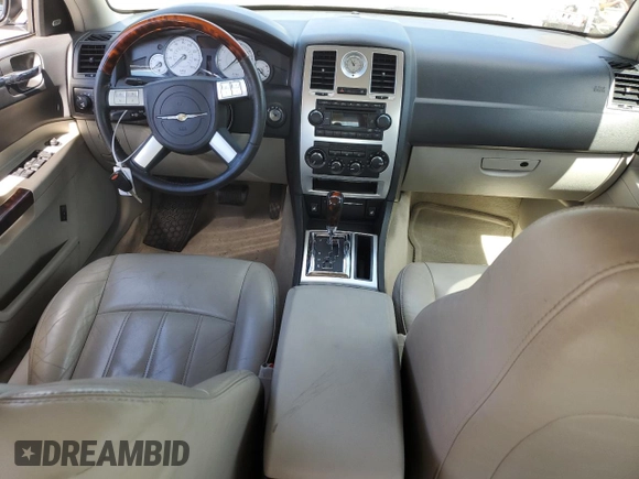 2005 Chrysler 300 with VIN 2C3JA63H25H635749, listed as a Copart auction lot 70317364 with 141,878 mi miles and Clean Title. Bid and sale history available at carsss.com. Image 8.