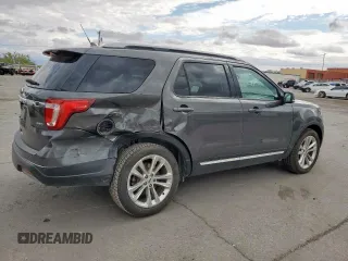 2019 Ford Explorer XLT z VIN 1FM5K8D8XKGA22222, wystawiony jako Copart lot #63078265 z przebiegiem 40 244 mil mil oraz Szkoda całkowita • Salvage title. Historia ofert i sprzedaży dostępna na DreamBid. Obrazek 3.