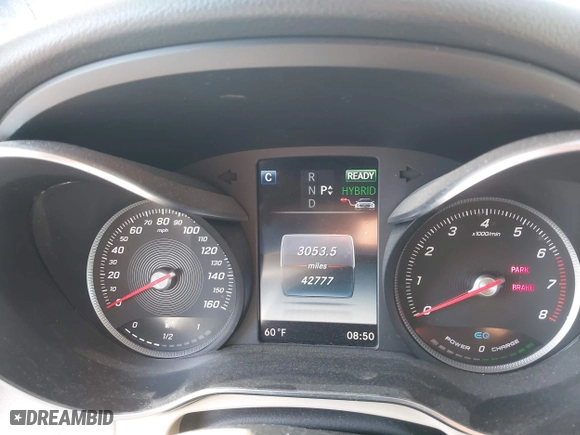2019 Mercedes-Benz GLC with VIN WDC0G5EB0KF585613, listed as a IAAI auction lot 41892618 with 42,777 mi miles. Bid and sale history available at carsss.com. Image 7.