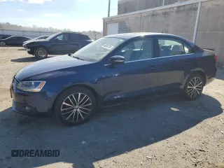2012 Volkswagen Jetta SEL z VIN 3VWLP7AJ6CM428002, wystawiony jako Copart lot #46696735 z przebiegiem 143 141 mil mil oraz Czysty tytuł • Clean title. Historia ofert i sprzedaży dostępna na DreamBid. Obrazek 1.