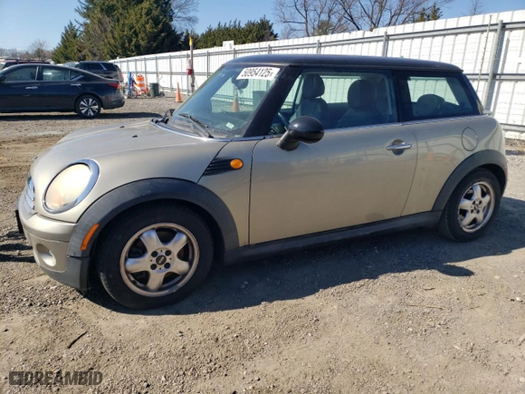 2009 MINI Cooper Hardtop with VIN WMWMF33549TW77649, listed as a Copart auction lot 50954125 with 115,061 mi miles and Clean Title. Bid and sale history available at carsss.com. Image 1.