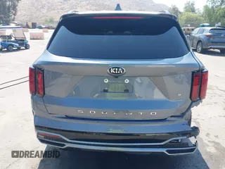 2021 Kia Sorento S with VIN 5XYRL4LCXMG073937, listed as a IAAI auction lot 42595810 with 71,507 mi miles and . Bid and sale history available at DreamBid. Image 17.