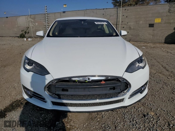 2013 Tesla Model S with VIN 5YJSA1CG2DFP17298, listed as a Copart auction lot 89166515 with 57,615 mi miles and Salvage Title. Bid and sale history available at carsss.com. Image 5.