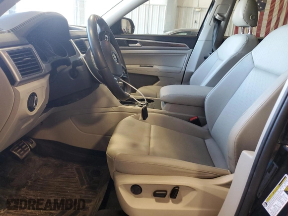 2019 Volkswagen Atlas SE with VIN 1V2XR2CA6KC606410, listed as a Copart auction lot 49156685 with 114,396 mi miles and Salvage title. Bid and sale history available at DreamBid. Image 7.