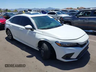 2024 Honda Civic EX z VIN 2HGFE1F70RH320192, wystawiony jako IAAI lot #42282169 z przebiegiem 11 136 mil mil oraz . Historia ofert i sprzedaży dostępna na DreamBid. Obrazek 1.