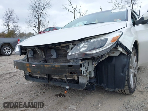2014 Toyota Avalon Limited with VIN 4T1BK1EB8EU081201, listed as a IAAI auction lot 41624523 with 196,217 mi miles. Bid and sale history available at carsss.com. Image 17.