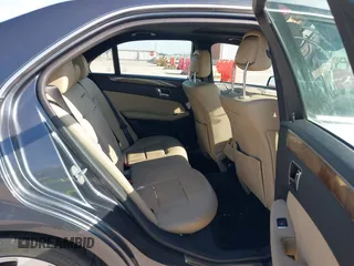 2010 Mercedes-Benz E 350 Luxury with VIN WDDHF5GB5AA078880, listed as a IAAI auction lot 42590907 with 210,275 mi miles and . Bid and sale history available at DreamBid. Image 8.
