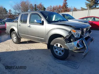 2006 Nissan Frontier SE z VIN 1N6AD07W26C402027, wystawiony jako IAAI lot #41249886 z przebiegiem 155 417 mil mil oraz . Historia ofert i sprzedaży dostępna na DreamBid. Obrazek 1.