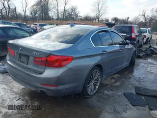 2019 BMW 5 Series 530i с VIN WBAJA5C5XKBX87825, выставлен на аукционе IAAI как лот 41411034 с пробегом 86 000 миль миль и . История ставок и продаж доступна на DreamBid. Изображение 4.