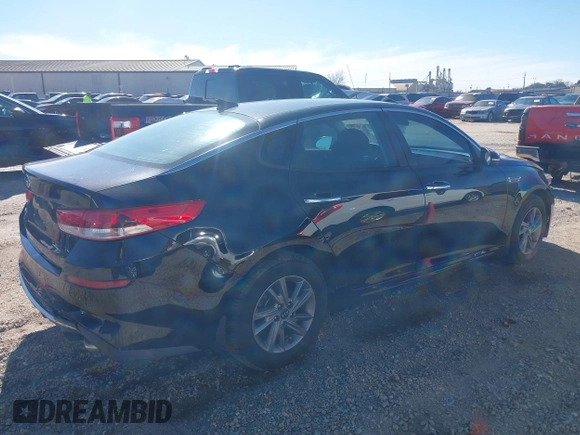 2020 Kia Optima LX z VIN 5XXGT4L34LG419202, wystawiony jako IAAI lot #41380609 z przebiegiem 84 554 mil mil oraz . Historia ofert i sprzedaży dostępna na DreamBid. Obrazek 4.
