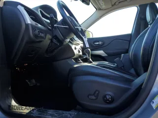2018 Jeep Cherokee Trailhawk with VIN 1C4PJMBXXJD619860, listed as a Copart auction lot 52598535 with 82,430 mi miles and Salvage Title. Bid and sale history available at carsss.com. Image 7.