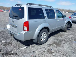 2006 Nissan Pathfinder SE with VIN 5N1AR18W96C652790, listed as a IAAI auction lot 41934579 with 148,099 mi miles. Bid and sale history available at carsss.com. Image 4.
