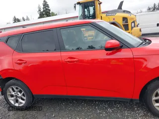 2020 Kia Soul LX with VIN KNDJ23AU3L7009028, listed as a IAAI auction lot 42137466 with 44,398 mi miles. Bid and sale history available at carsss.com. Image 13.