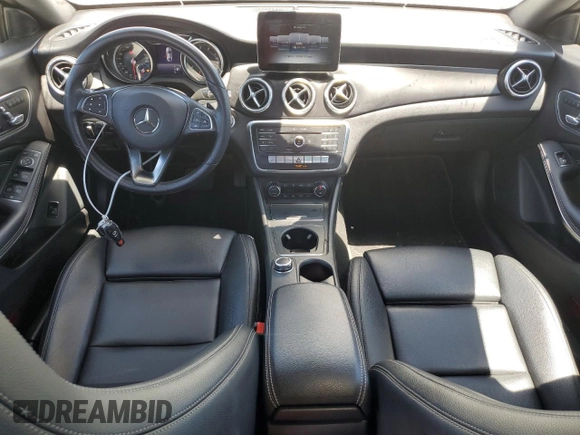 2019 Mercedes-Benz CLA 250 z VIN WDDSJ4EB8KN744108, wystawiony jako Copart lot #61002865 z przebiegiem 87 522 mil mil oraz Szkoda całkowita • Salvage title. Historia ofert i sprzedaży dostępna na DreamBid. Obrazek 8.
