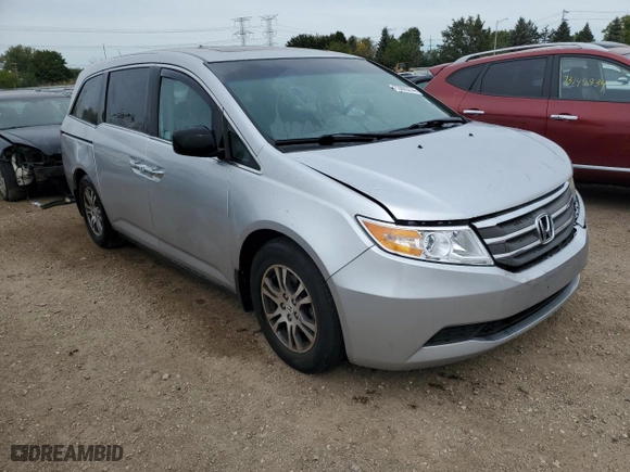 2011 Honda Odyssey EX-L with VIN 5FNRL5H63BB044583, listed as a Copart auction lot 72605274 with 203,862 mi miles and Salvage Title. Bid and sale history available at carsss.com. Image 4.